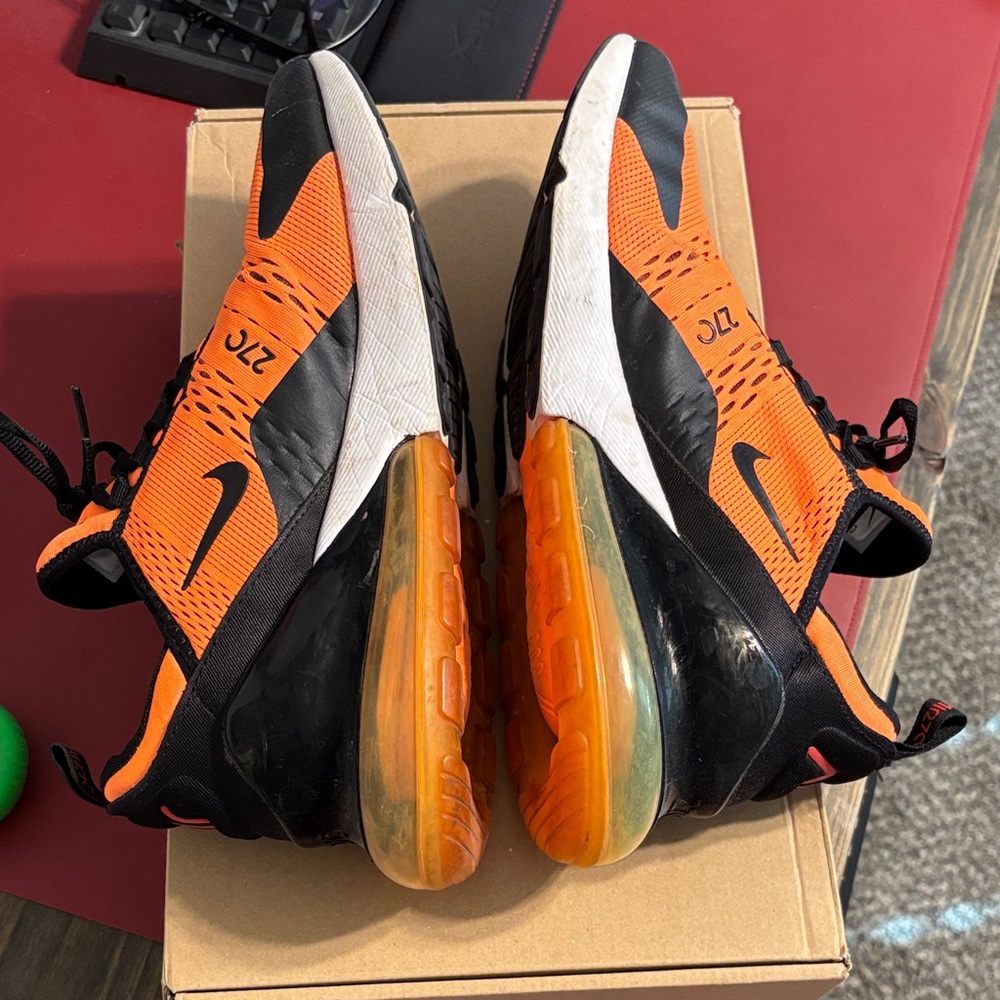 Nike Men's airmax 270 Orange and Black Sneakers - Picture 4 of 5